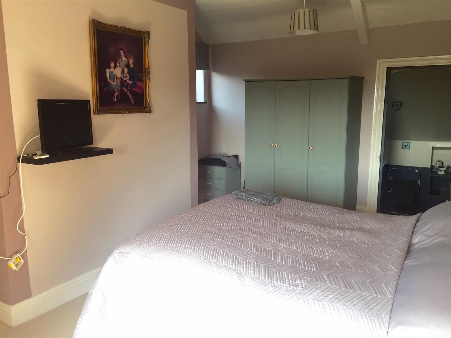 ANOTHER ROOM ASPECT